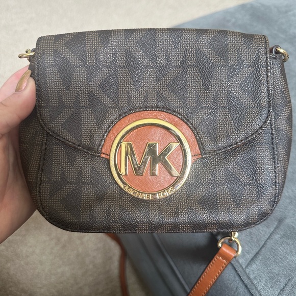 Monogram MK crossbody bag - Picture 6 of 8